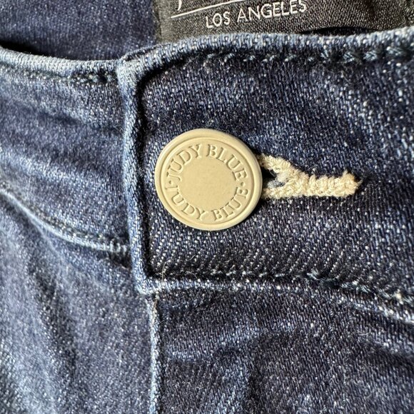 Judy Blue Boyfriend Jeans Sz 32 High Rise Dark Wash Distressed Stretch 32x30 - Picture 4 of 16